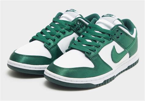 nike dunk low grün schwarz|nike dunk low green price.